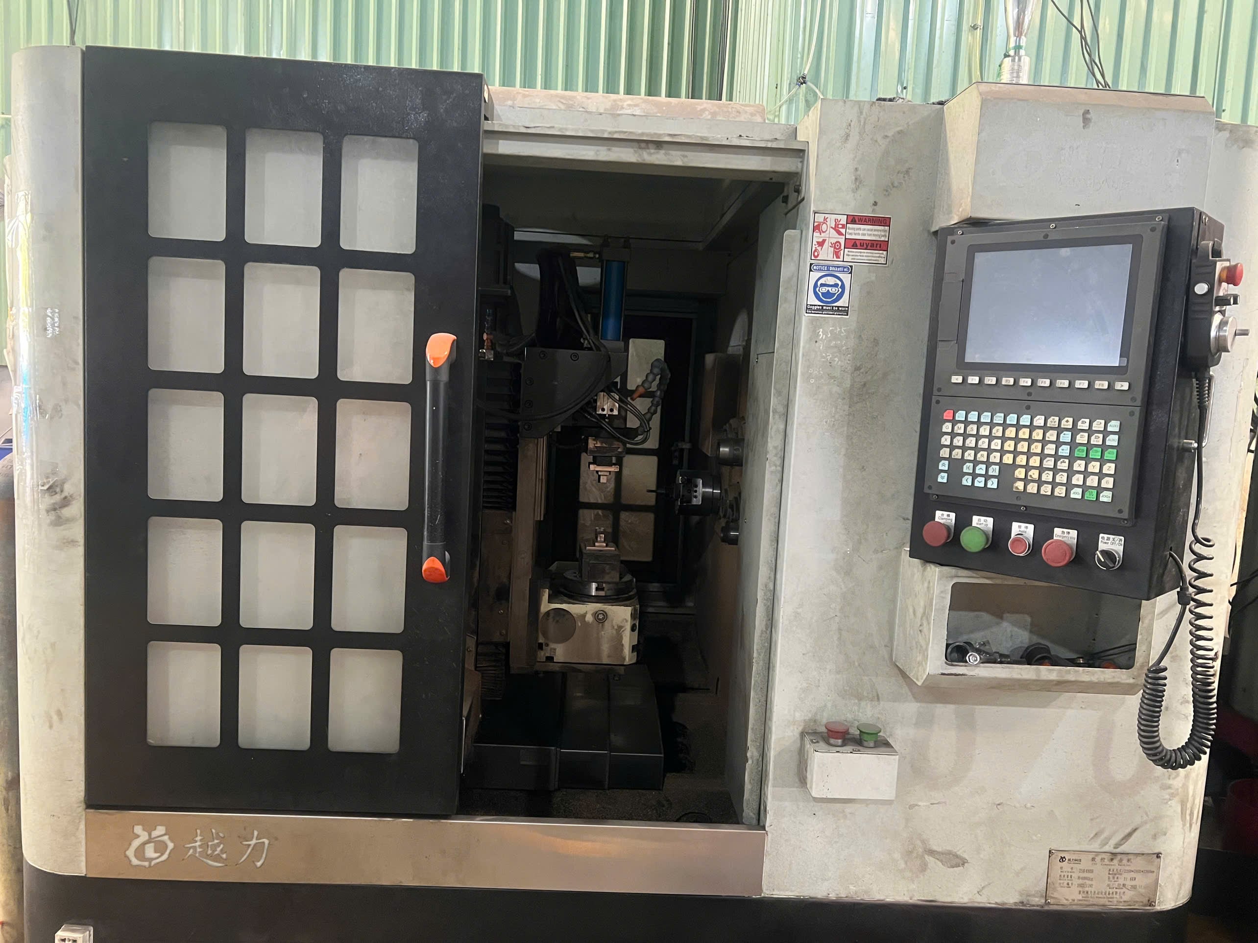CNC Lathe Machine 1